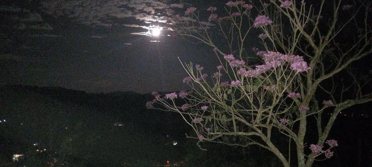 Pousada Mirante De Minas イタペバ エクステリア 写真