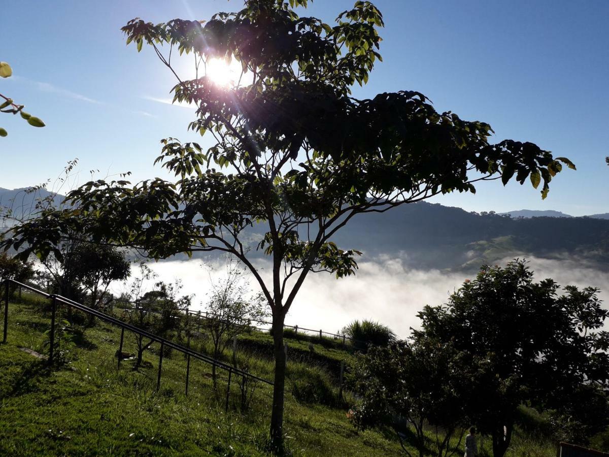 Pousada Mirante De Minas イタペバ エクステリア 写真